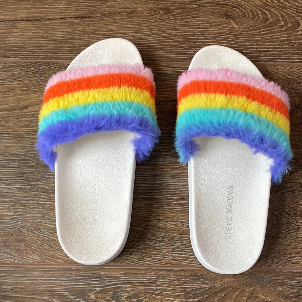 Steve Madden Rainbow Slides, size 7.0
